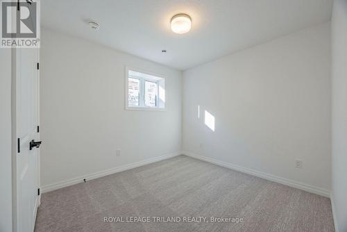 54 Snowy Owl Trail, Central Elgin, ON - Indoor Photo Showing Other Room