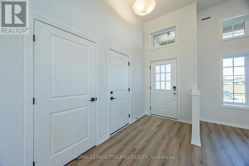 54 Snowy Owl Trail, Central Elgin, ON - Indoor Photo Showing Other Room