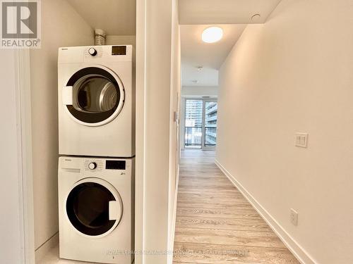 1107 - 108 Peter Street, Toronto, ON - Indoor Photo Showing Laundry Room