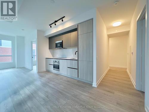 1107 - 108 Peter Street, Toronto, ON - Indoor Photo Showing Kitchen