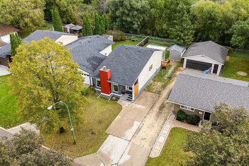 38 Woodstock Lane, Winnipeg, MB - Outdoor