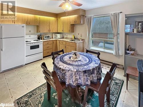 91 St. Lawrence Street E, Madoc, ON - Indoor Photo Showing Kitchen