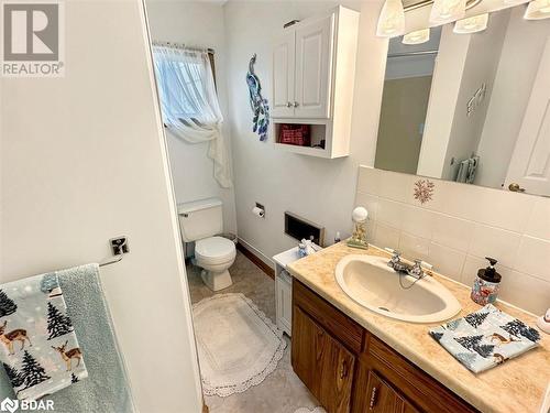 91 St. Lawrence Street E, Madoc, ON - Indoor Photo Showing Bathroom