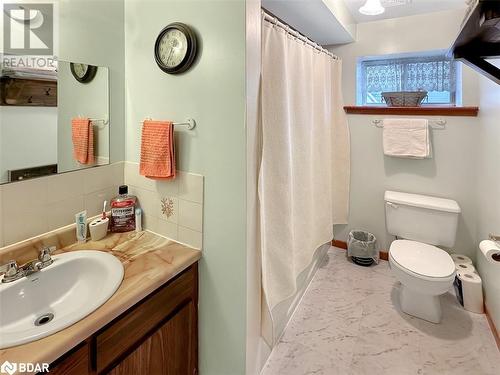 91 St. Lawrence Street E, Madoc, ON - Indoor Photo Showing Bathroom