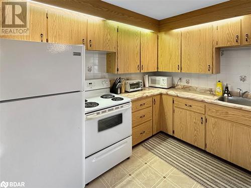 91 St. Lawrence Street E, Madoc, ON - Indoor Photo Showing Kitchen