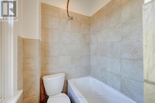 463 Maitland Street, London, ON - Indoor Photo Showing Bathroom