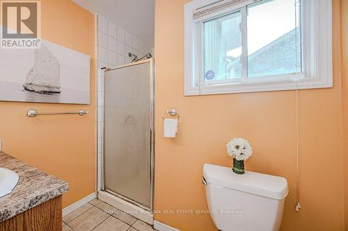 2358 Cavendish Drive, Burlington, ON - Indoor Photo Showing Bathroom