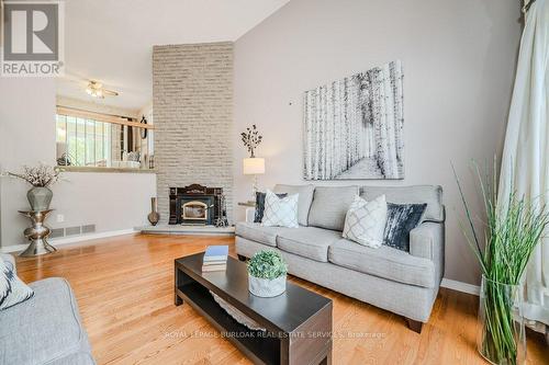 2358 Cavendish Drive, Burlington, ON - Indoor Photo Showing Living Room With Fireplace