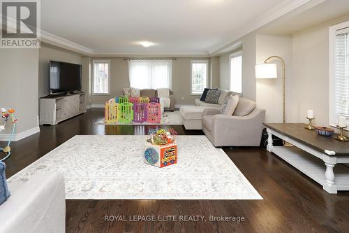 67 - 2178 Fiddlers Way, Oakville, ON - Indoor Photo Showing Living Room