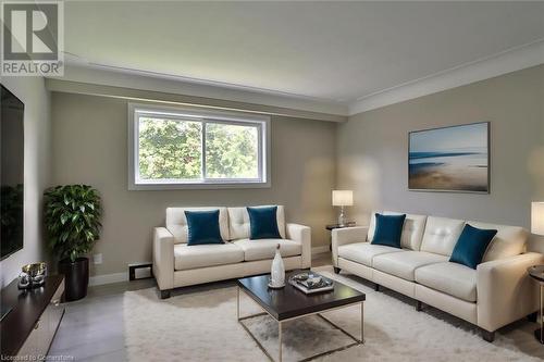 240 Duke Street E, Kitchener, ON - Indoor Photo Showing Living Room