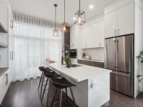 Kitchen - 176Z Rue De Langloiserie, Rosemère, QC - Indoor Photo Showing Kitchen With Upgraded Kitchen