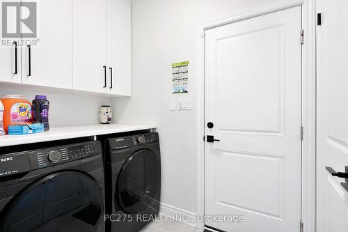 10 - 2022 Upperpoint Boulevard, London, ON - Indoor Photo Showing Laundry Room