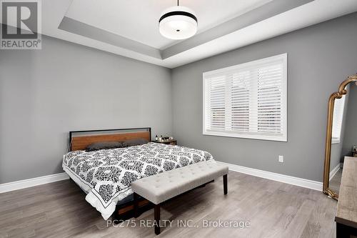 10 - 2022 Upperpoint Boulevard, London, ON - Indoor Photo Showing Bedroom