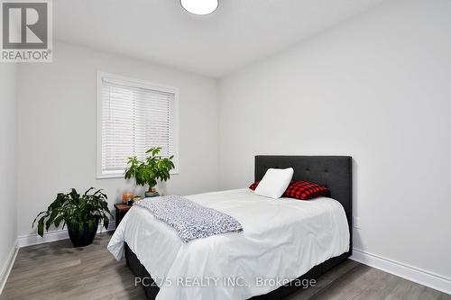 10 - 2022 Upperpoint Boulevard, London, ON - Indoor Photo Showing Bedroom