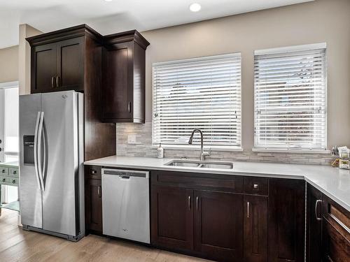 2-2171 Van Horne Drive, Kamloops, BC - Indoor Photo Showing Kitchen With Double Sink