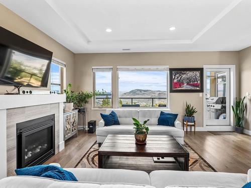 2-2171 Van Horne Drive, Kamloops, BC - Indoor Photo Showing Living Room With Fireplace