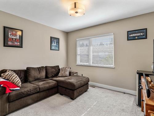 2-2171 Van Horne Drive, Kamloops, BC - Indoor Photo Showing Other Room