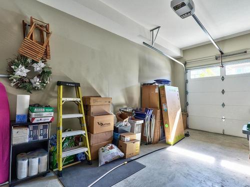 2-2171 Van Horne Drive, Kamloops, BC - Indoor Photo Showing Garage