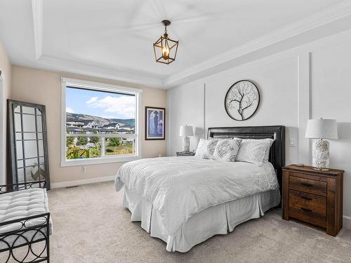 1631 Emerald Drive, Kamloops, BC - Indoor Photo Showing Bedroom