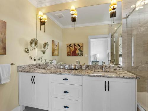 1631 Emerald Drive, Kamloops, BC - Indoor Photo Showing Bathroom