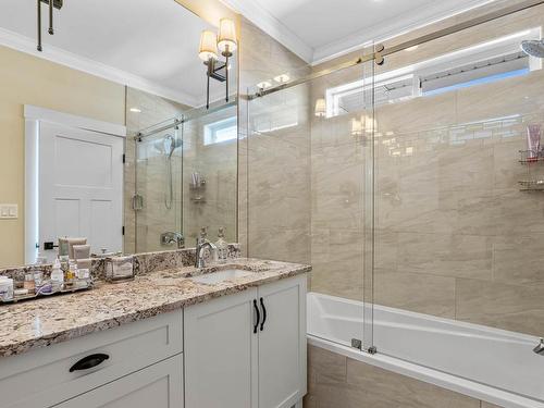 1631 Emerald Drive, Kamloops, BC - Indoor Photo Showing Bathroom