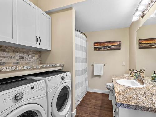 1631 Emerald Drive, Kamloops, BC - Indoor Photo Showing Laundry Room