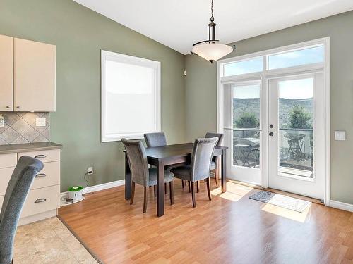 926 9Th Green Drive, Kamloops, BC - Indoor Photo Showing Dining Room