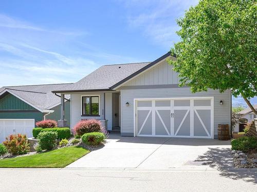 926 9Th Green Drive, Kamloops, BC - Outdoor With Facade