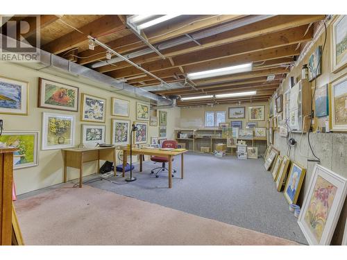 412 Vanderlinde Drive, Keremeos, BC - Indoor Photo Showing Basement