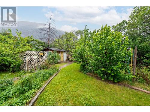 412 Vanderlinde Drive, Keremeos, BC - Outdoor