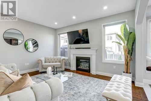 101 Fernglen Crescent, Whitchurch-Stouffville, ON - Indoor Photo Showing Living Room With Fireplace