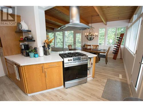 1440 Taylor Drive, Prince George, BC - Indoor Photo Showing Kitchen