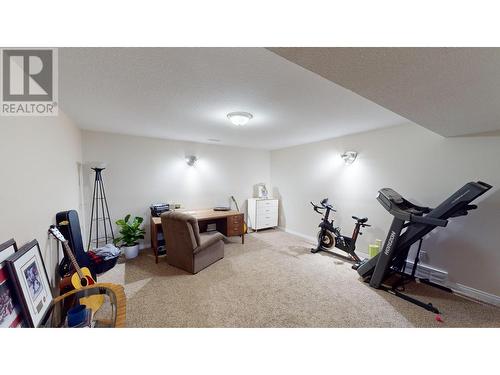 1641 Staple  Crescent, Cranbrook, BC - Indoor Photo Showing Gym Room