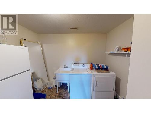 1641 Staple  Crescent, Cranbrook, BC - Indoor Photo Showing Laundry Room