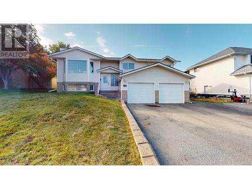 1641 Staple  Crescent, Cranbrook, BC - Outdoor With Facade