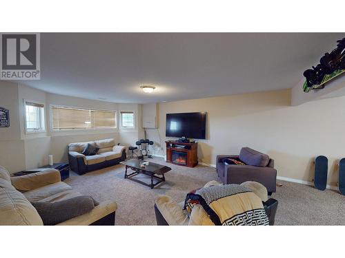 1641 Staple  Crescent, Cranbrook, BC - Indoor Photo Showing Living Room