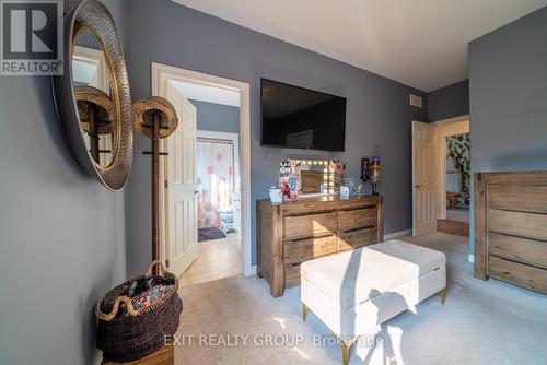 45 Gavey Street, Belleville, ON - Indoor Photo Showing Bedroom