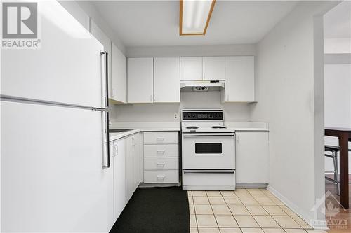 1440 Heron Road Unit#509, Ottawa, ON - Indoor Photo Showing Kitchen