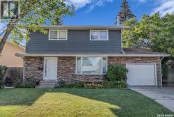 127 Brown CRESCENT  Saskatoon, SK S7J 2R9