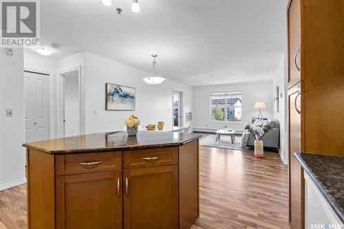 219 326 Herold Road, Saskatoon, SK - Indoor Photo Showing Kitchen