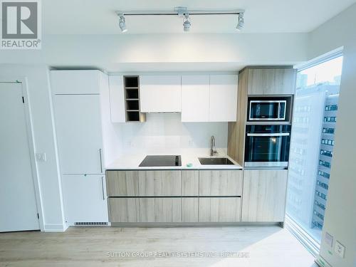 1205 - 319 Jarvis Street, Toronto, ON - Indoor Photo Showing Kitchen