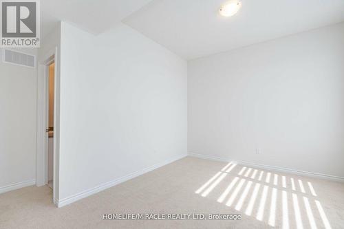 183 Rosanne Circle, Wasaga Beach, ON - Indoor Photo Showing Other Room