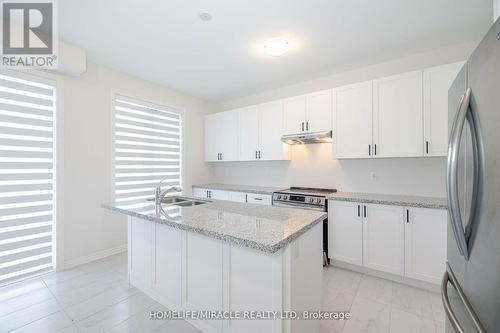 183 Rosanne Circle, Wasaga Beach, ON - Indoor Photo Showing Kitchen With Double Sink With Upgraded Kitchen