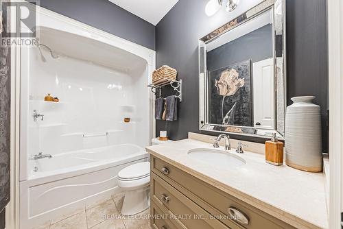 178 Brookhaven Court, Welland, ON - Indoor Photo Showing Bathroom