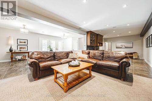 178 Brookhaven Court, Welland, ON - Indoor Photo Showing Living Room