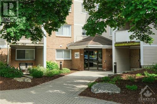 260 Brittany Drive Unit#412, Ottawa, ON - Outdoor