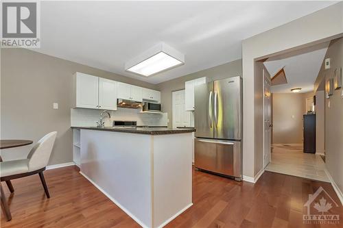 27 Steggall Crescent, Stittsville, ON - Indoor Photo Showing Kitchen