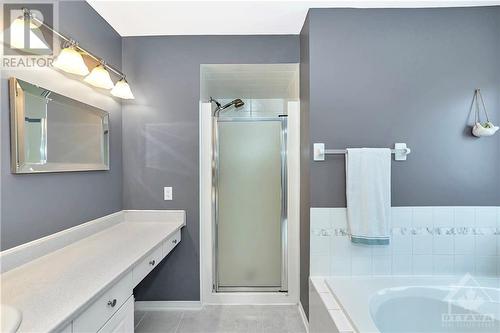 27 Steggall Crescent, Stittsville, ON - Indoor Photo Showing Bathroom