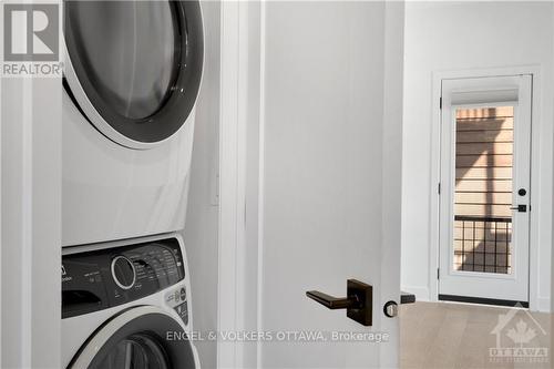 75 Guigues Avenue, Ottawa, ON - Indoor Photo Showing Laundry Room