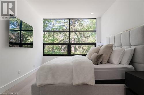 210 Chartwell Road, Oakville, ON - Indoor Photo Showing Bedroom